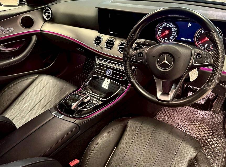 Mercedes-Benz E220d Avantgarde W213 ปี 2017 7