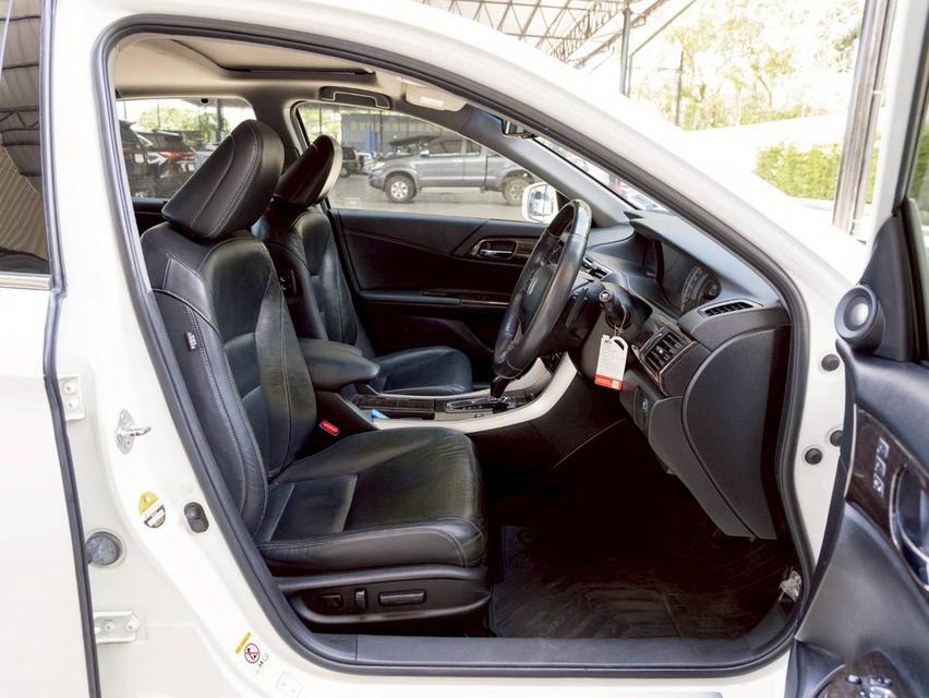 Honda Accord 2.4 Tech ปีจด 2014  ประกันเครื่องเกียร์3ปี / 30,000 km. รูปที่ 8