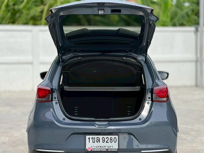 ปี 2020 MAZDA 2, 1.3 SP โฉม ปี14-ปัจจุบัน 5Dr ไมล์แท้104,316 km. คู่มือ+บุ๊คเซอร์วิสครบ 8