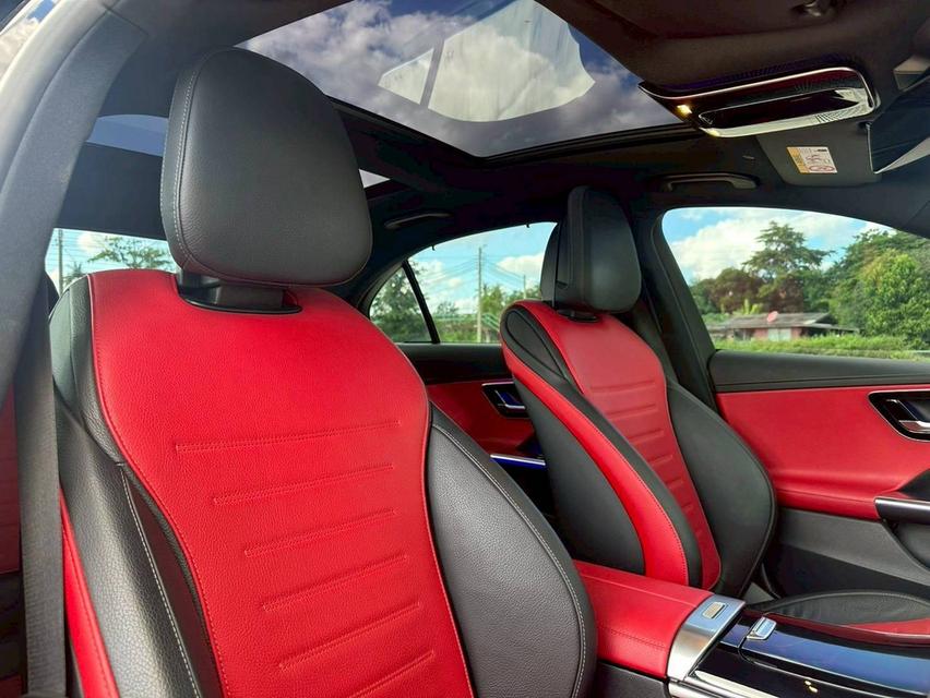 Mercedes Benz C350e AMG W206 ปี 2022 จด 2024 สีดำ เบาะแดง 11