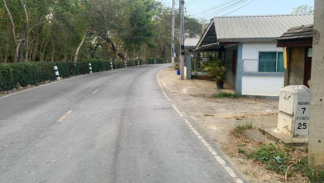 ขายบ้านสองชั้นพร้อมที่ดินหลักแสนหางดงเชียงใหม่ ติดถนน อยู่ใกล้กับตลาดน้ำโท้ง 6