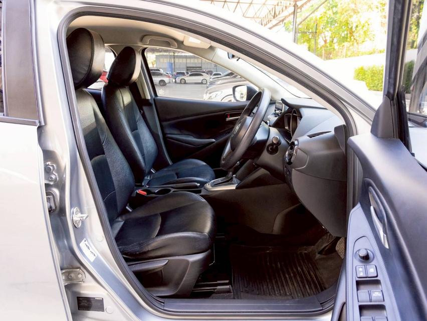 Mazda 2 1.3S ปี 2016 ♨️ #ประกันเครื่องเกียร์หลังการขาย3ปี / 30,000km. ♨️ 13