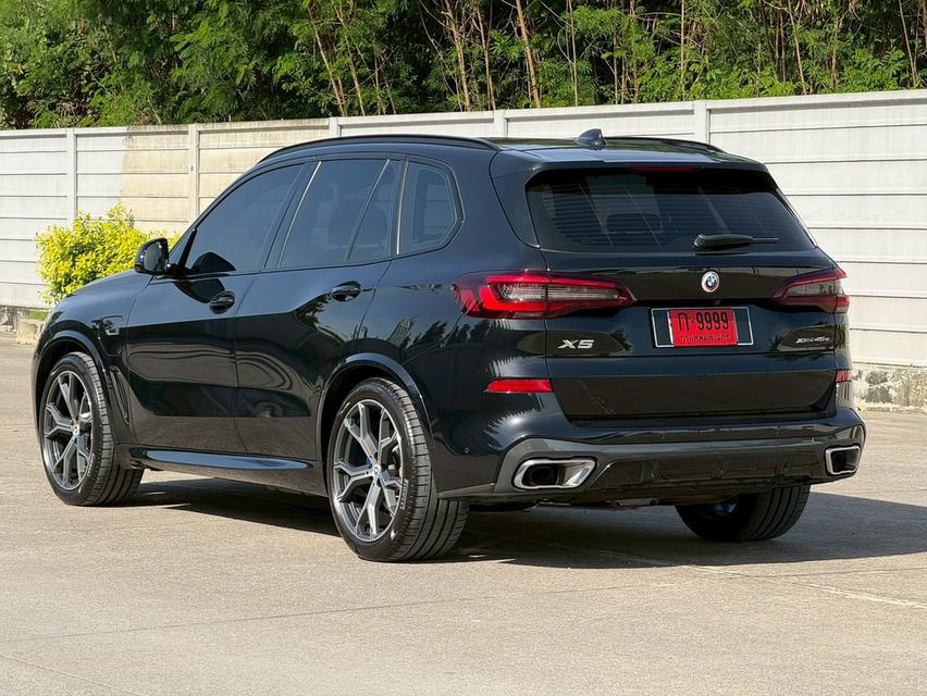 รหัสรถ PBG9999 BMW X5 xDrive45e M Sport ปี 2022