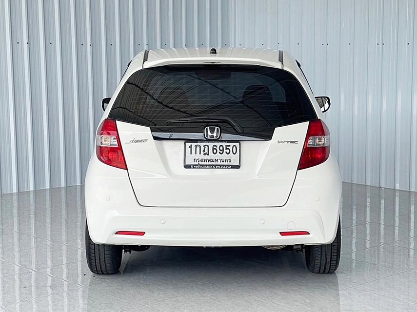 Honda Jazz 1.5SV I-Vtec GE เบนซิน เกียร์ออโต้  ปี2012 9