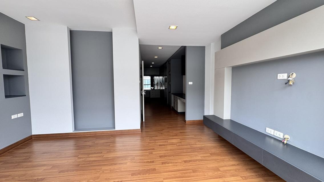 ทาวน์โฮม 3 ชั้น หมู่บ้านไพร์ม เกษตร-นวมินทร์ 9