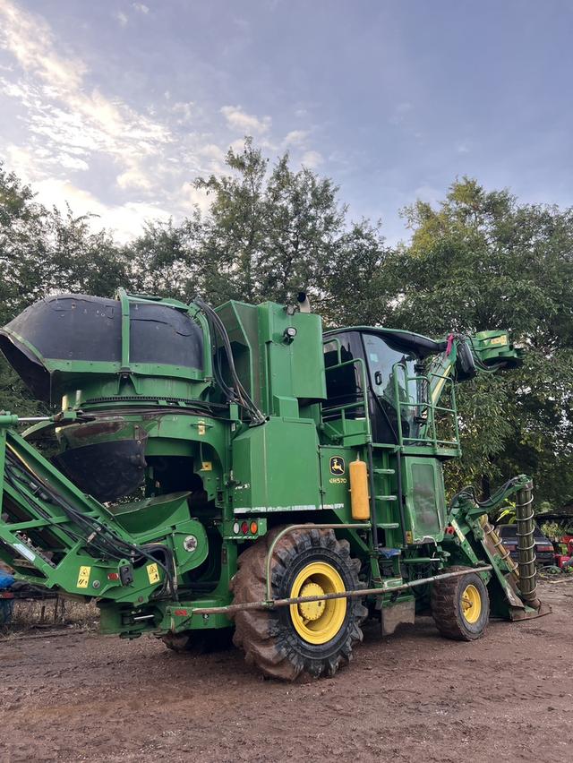 รดตัดอ้อย จอร์นเดียร์ CH570 3