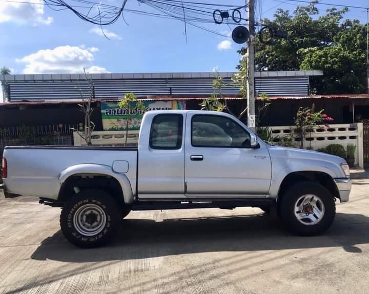 Toyota Hilux Tiger 3.0 สีเทา 4