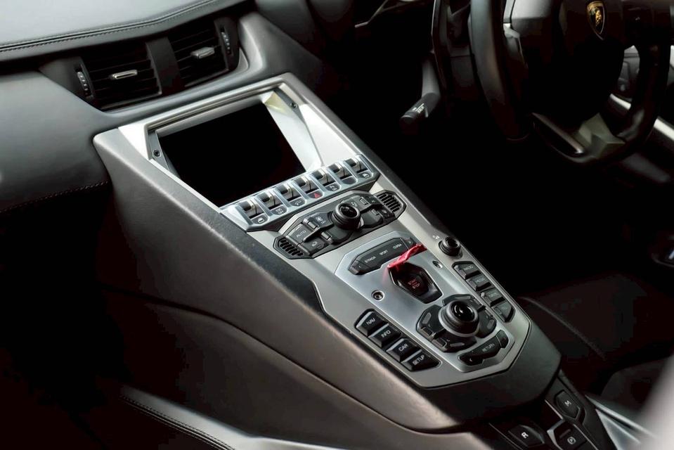 รหัสรถ PR53 Lamborghini Aventador LP700-4 ปี 2011￼ 18