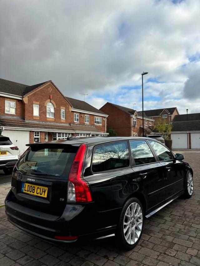 Volvo V50 รถมือสอง 4