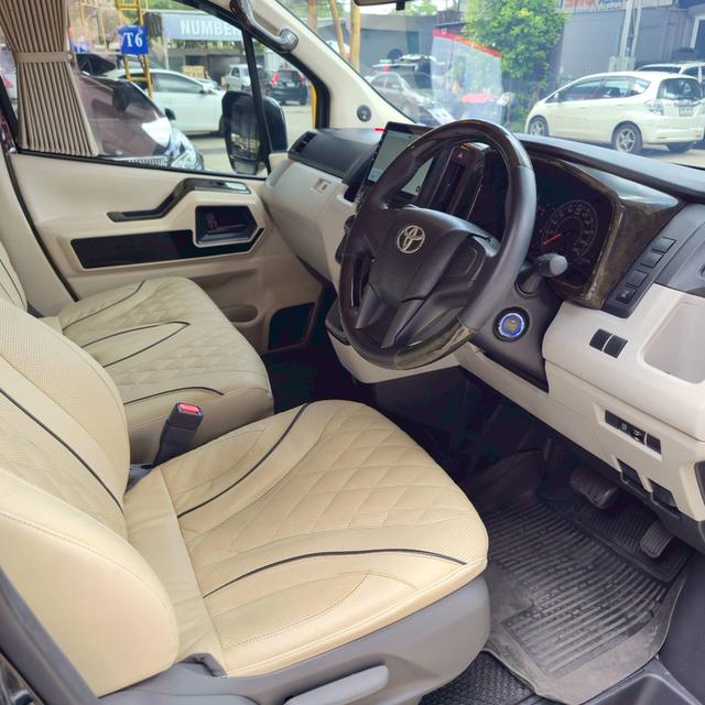 รหัสรถ BAC6787 🚐 New Toyota Commuter 2.8 (VIP) 6AT ปี 2020/21 สีดำ 8