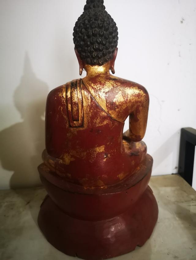 พระบูชาไม้แกะ​  + พระรัตน​ รูปที่ 2