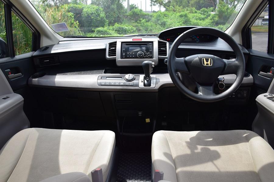 ขับดีมาก /ฟรีดาวน์ /เที่ยวได้ทั้งครอบครัว HONDA FREED 1.5 SE ตัวท็อปออโต้ แอร์จอ เบาะ3ตอน CD ABS AIRBAG รีโมท/พร้อมใช้งาน โทร0957401229 ไอดีไลน์ UTBP 3