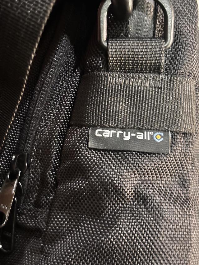 กระเป๋าสะพายcarry allสภาพใหม่ รูปที่ 3