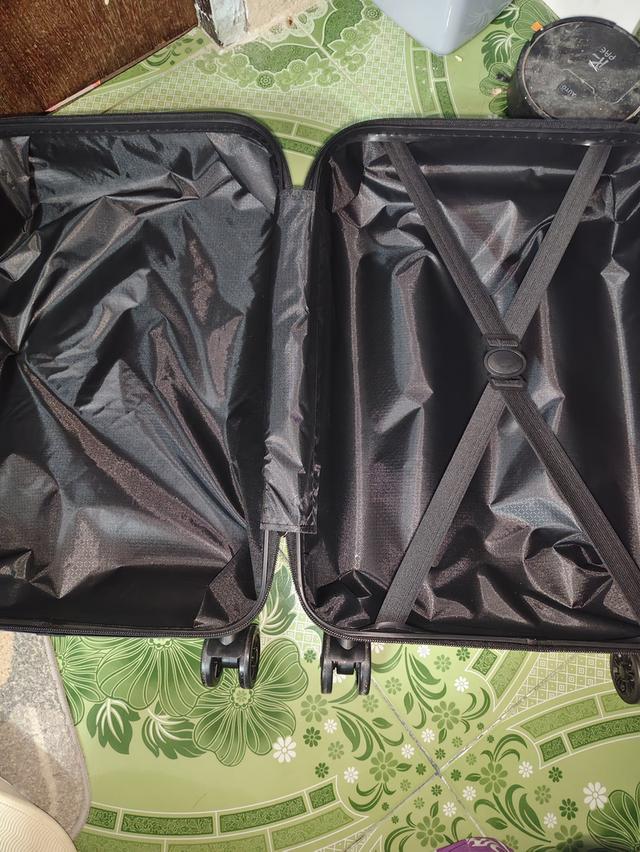 กระเป๋าเดินทางมือสองใหม่ 2