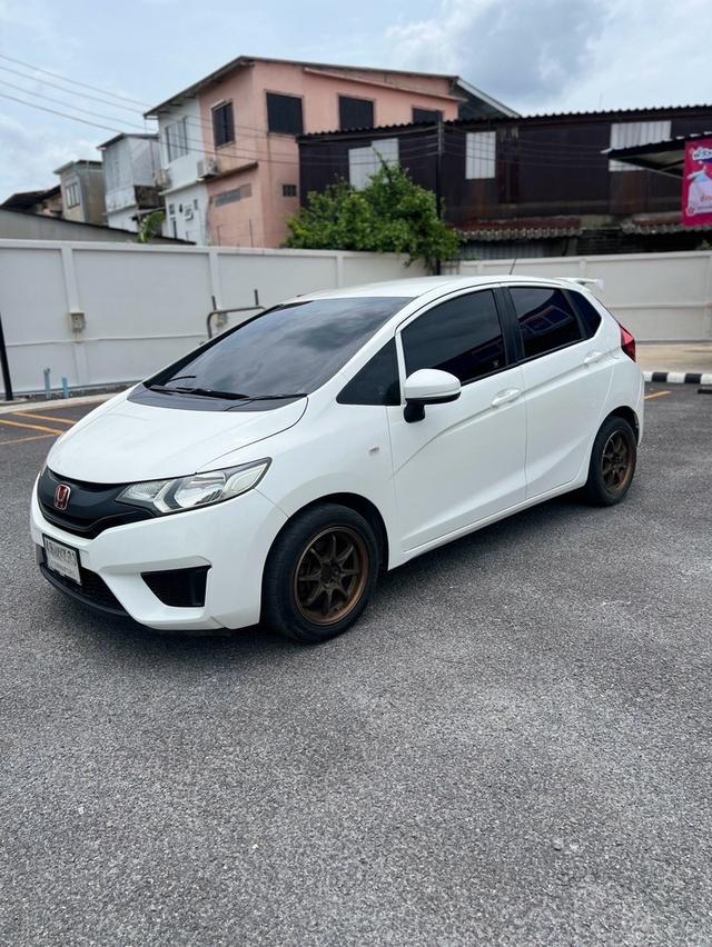 HONDA JAZZ GK 1.5S (AS) Y2015 สีขาวมุก ออโต้📍เลขไมล์ 150,000 km
