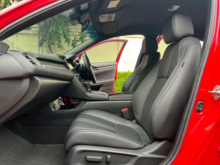 HONDA CIVIC FK 1.5 TURBO  ปี 2018 Top สีแดง  17