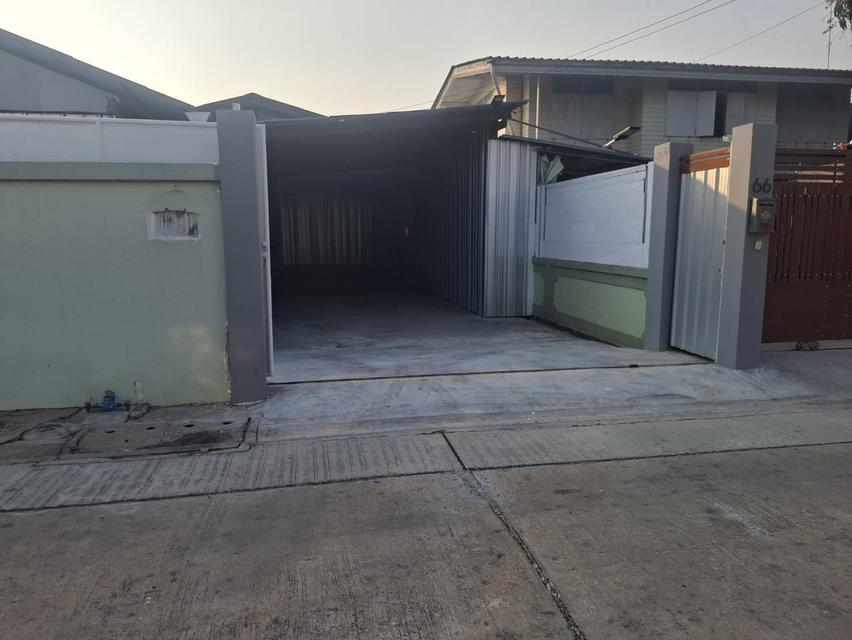 ขายบ้านสวน 2 หลัง พร้อมโกดัง 1 หลัง (หลังบ้านติดน้ำ) ซอยบางแวก 120 กรุงเทพ 16