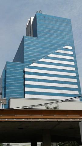 ให้เช่า OFfice 42 ทาวเวอร์ ขนาดพื้นที่ 401 ตร.วา 1Bedroom1ห้องน้ำ 33000 thb ราคาเดียว 1