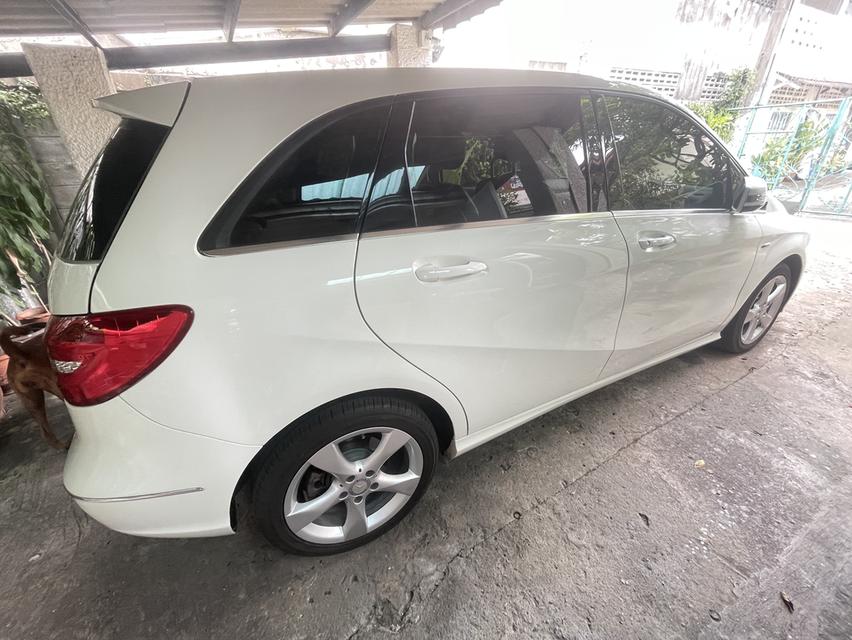 รถยนตร์ benz b class / b200