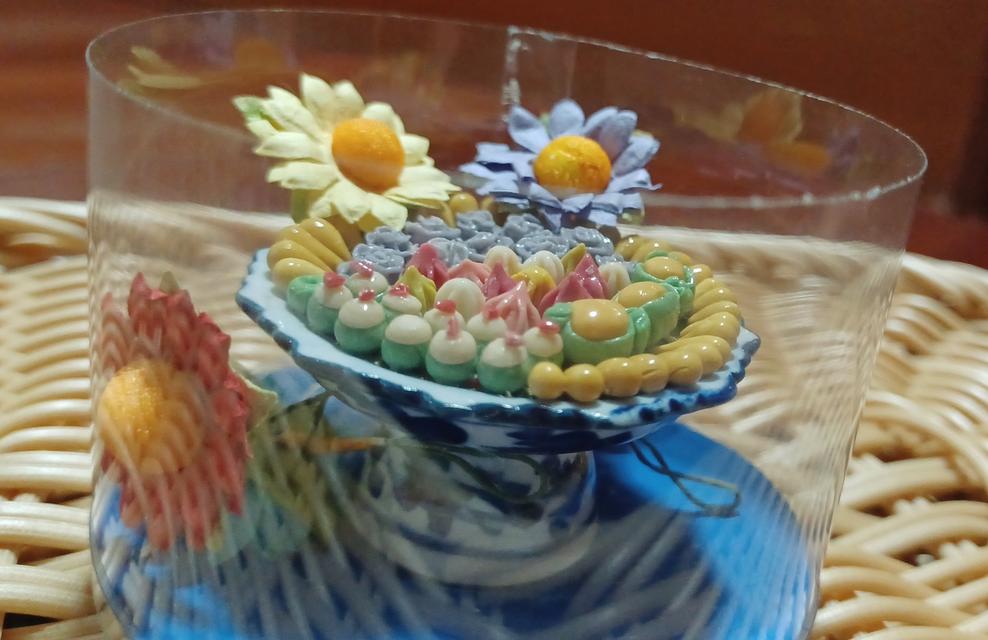 งานปั้นมือขนมไทยทำจากดินเหนียวชุบสี 2