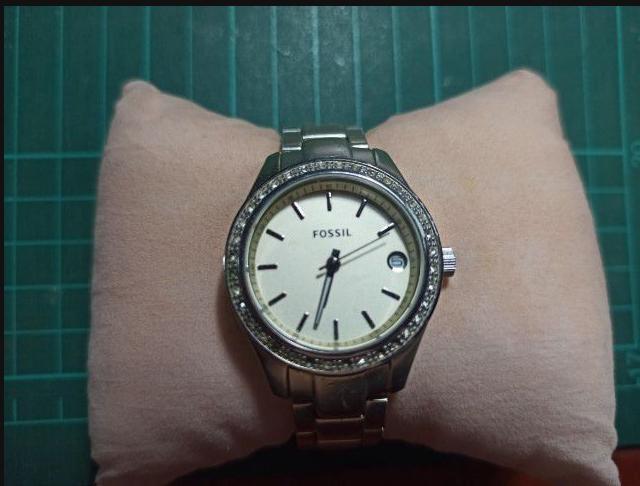 รูป นาฬิกา FOSSIL รุ่น ES 2962 Stella Watch Gold Dial แท้ห้าง สภาพ 80 เปอร์เซ็นต์ สนใจติดต่อ Tel 0962641384 ภูมิ