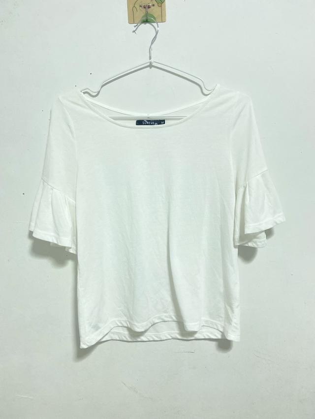 เสื้อคอกลม