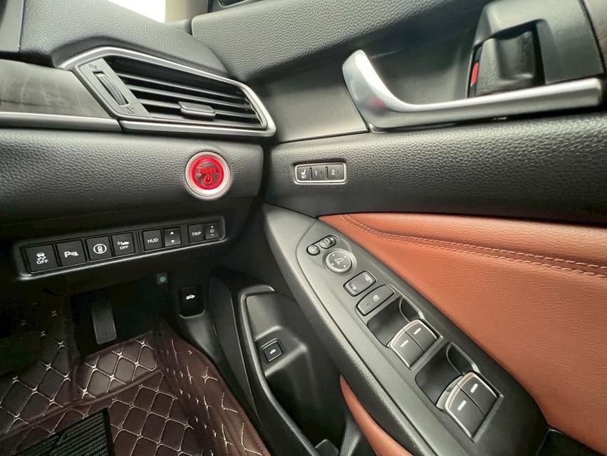 Honda #Accord 2.0 eHEV TECH ปี 2022 สีขาวมุก Top Sunroof ไมล์ 20,000 กม.