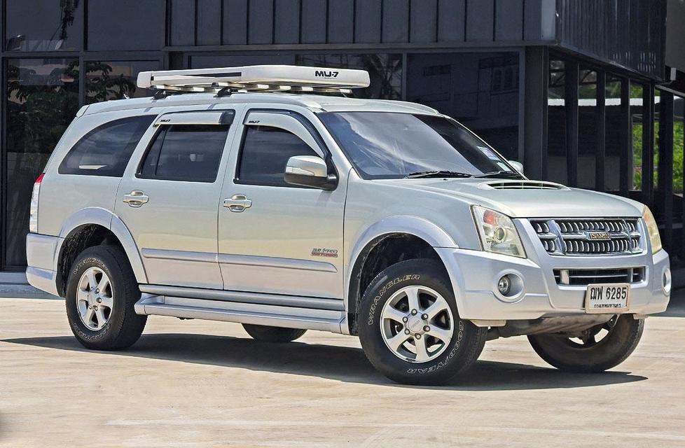 ISUZU MU-7 (3.0)