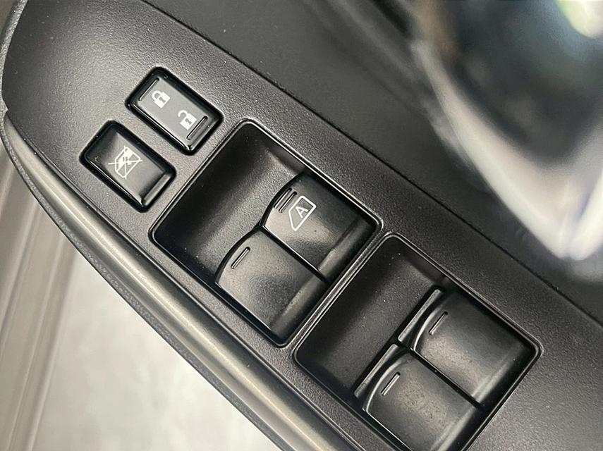 Nissan Almera 1.2VL เบนซิน เกียร์ออโต้ ปี2014 16