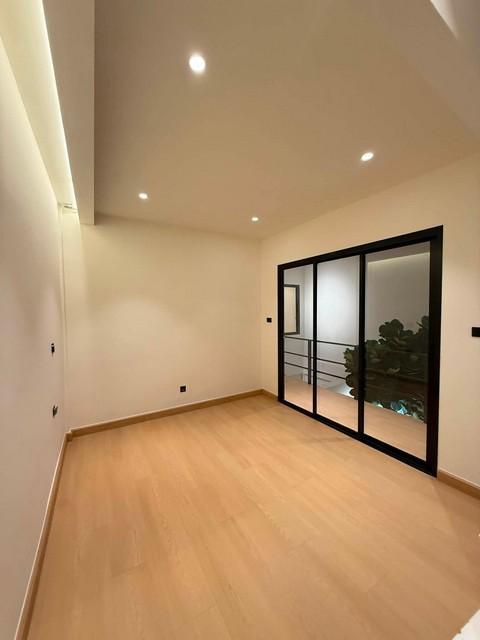 ขายทาวน์เฮ้าส์ 2 ชั้น ลาดพร้าว 41 Modern Minimal รีโนเวทใหม่ ใกล้รถไฟฟ้า MRT ภาวนา 9