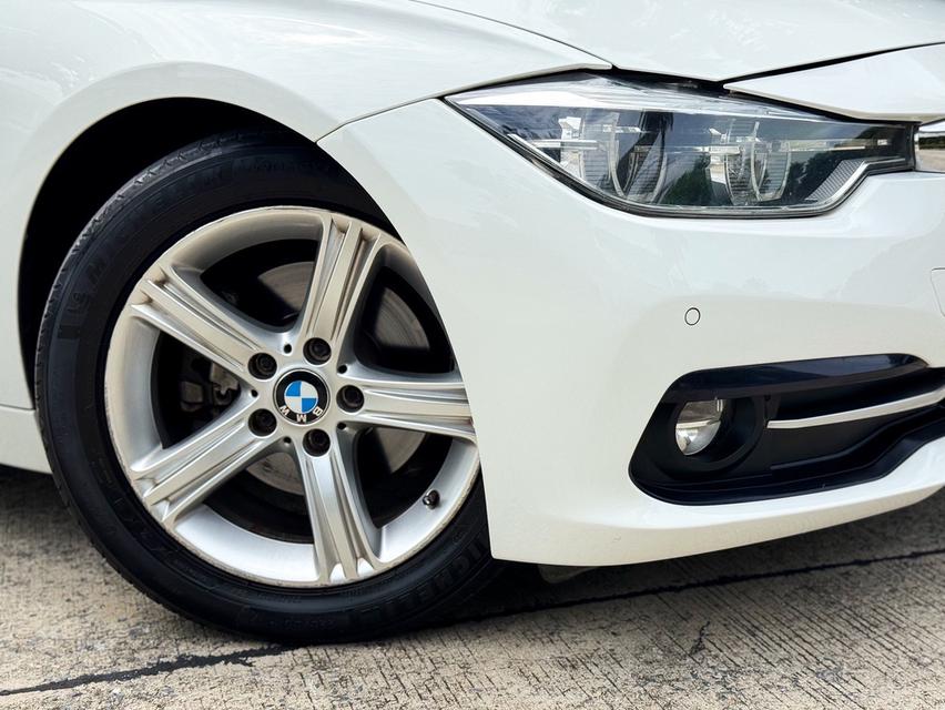 รหัสรถ AVA4364 🎉 BMW 320d Sport ตัว Lci แล้ว รุ่น top สุด (ดีเซลล้วน) F30 ปี 2017  7