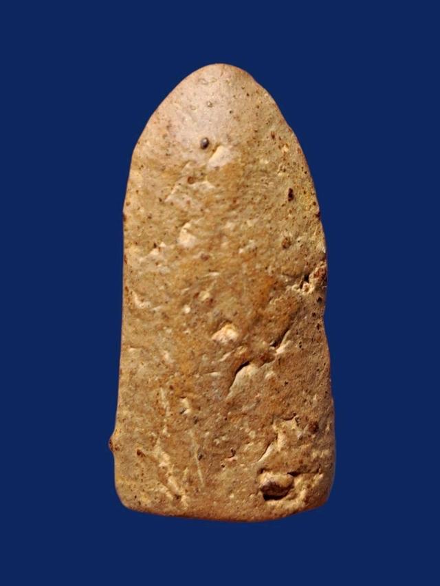 พระรอด เปิดให้เข่าบูชาจ้า 2