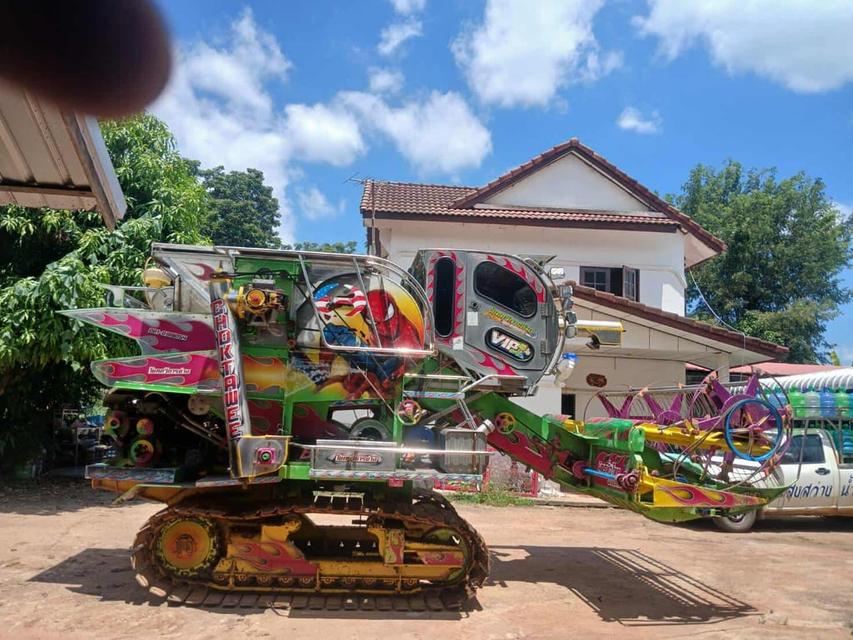 รถเกี่ยวข้าว ตู้แอร์ ปี2024 สภาพใหม่ เจ้าของขายเอง 6