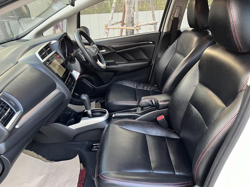 Honda JAZZ GK SV ออโต้ ปี2015 มือดเียว 13