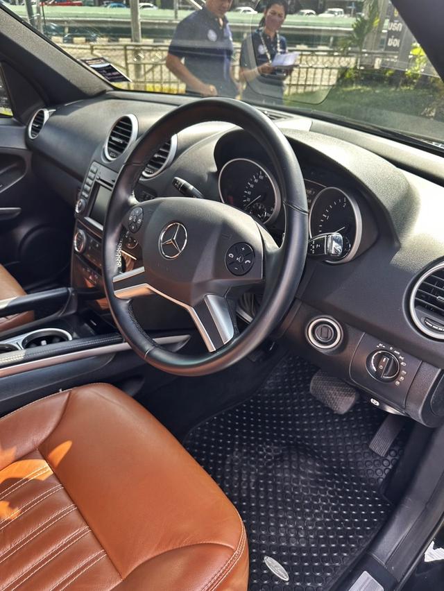 ML-CLASS ML300CDI 9