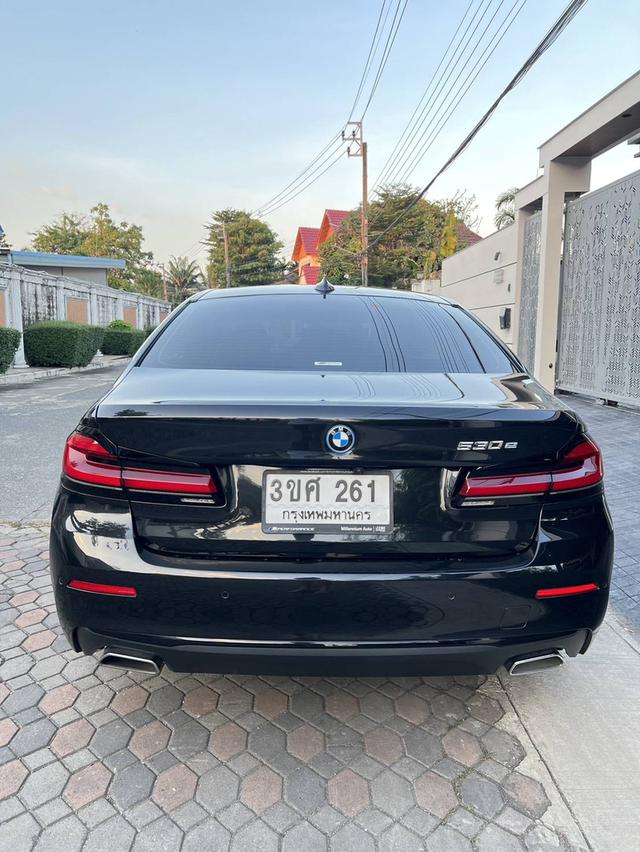 ขายรถบ้าน เจ้าของขายเอง Bmw series5 530e elite lci 2022✅ ออกศูนย์ Millennium Auto  มือเดียว ✅ วิ่ง 62,000 km รับประกันเลขไมล์แท้ ✅ เครื่องเบนซิน - ไฮบ รูปที่ 4