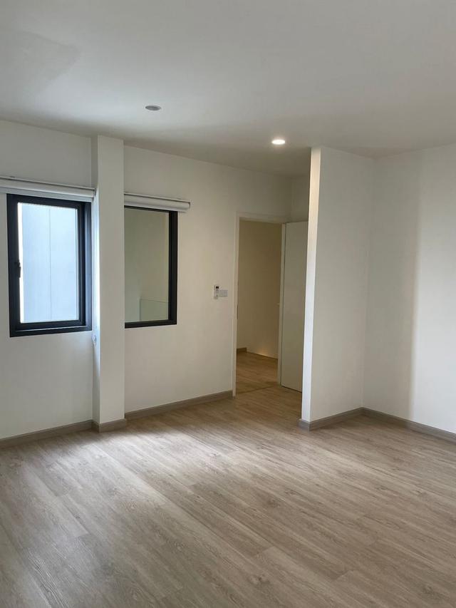 Home Office for Rent** **ARKIN Vibhavadi – Near Don Mueang Airport** Home Office ติดถนนวิภาวดี เพียง **50 เมตร** 15