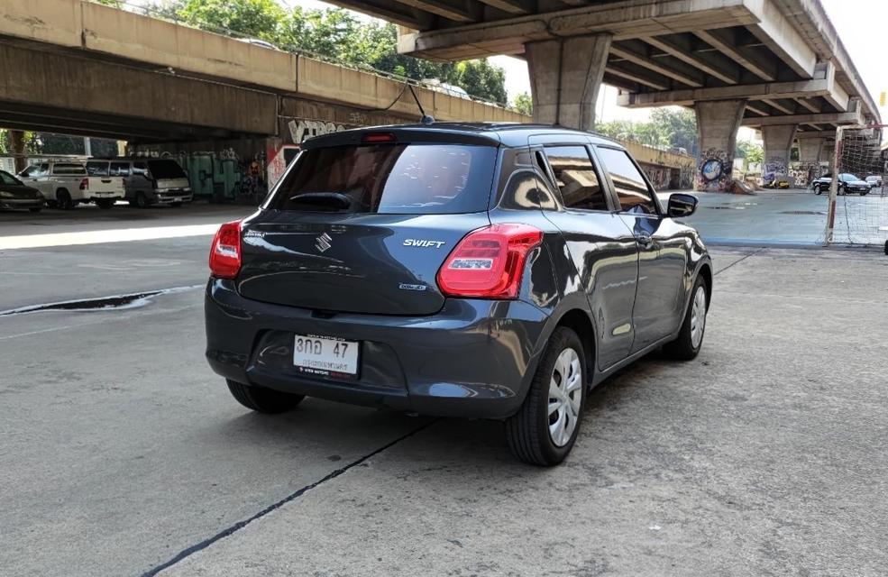 Suzuki Swift GL 1.2 CVT ปี 2018  3