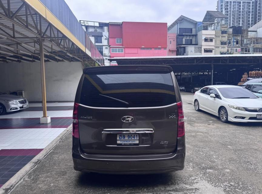 HYUNDAI H-1 2.5 ELITE āļĢāļđāļāļĒāđāļāļĒāļāļĩāđ 4