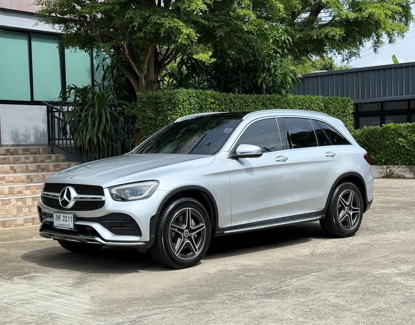 2022 BENZ GLC 220D AMG รถมือเดียวออกป้ายแดง รถวิ่งน้อย เข้าศูนย์ทุกระยะ ไม่เคยมีอุบัติเหตุครับ รูปที่ 4