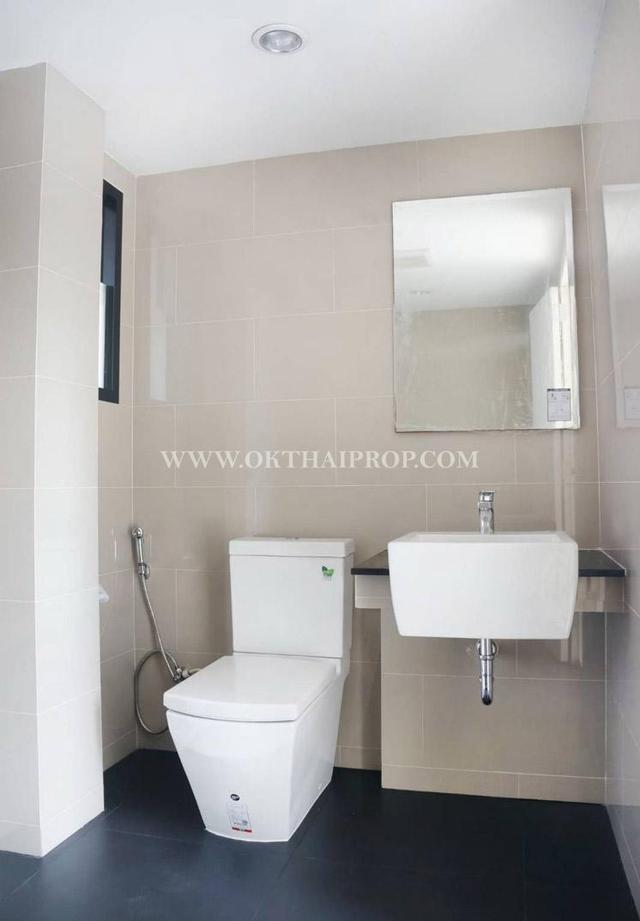 ทาวน์โฮมสร้างใหม่ 3 ชั้น ถ.ติวานนท์ 52 ท่าทราย เมืองนนทบุรี 13