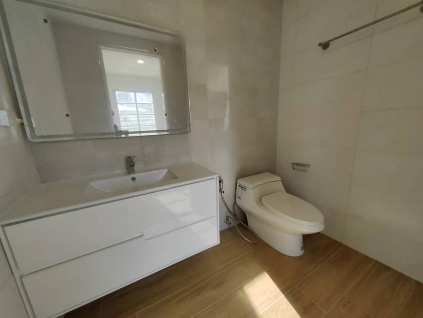 ให้เช่าโฮมออฟฟิศ 4 ชั้น Plus Park Avenue  ลาซาล-ศรีนครินทร์  สิ่งแวดล้อมดี ใกล้ BTSแบริ่ง และMRTศรีลาซาล 6