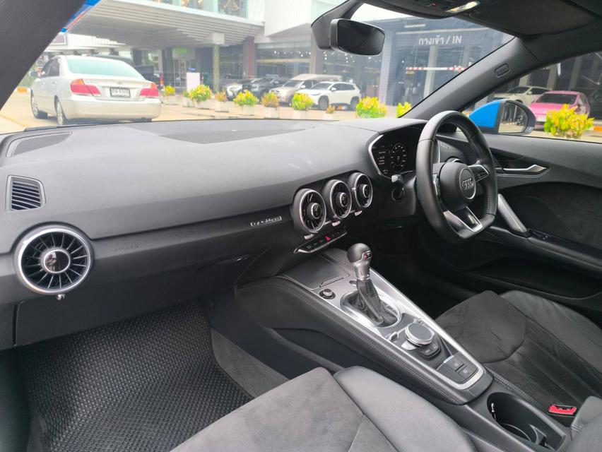 ขาย Audi TT 45 TFSI ปี 20 รถศูนย์ Audi Thailand สีฟ้าแท้โรงงาน  11