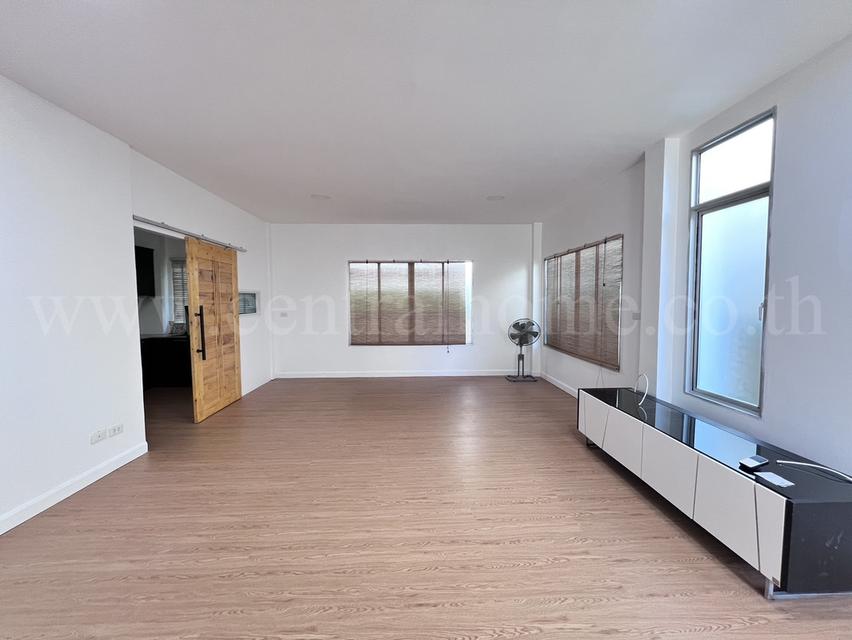 บ้านแฝด พร้อมพัฒน์ พรีวา ถนนปัญญาอินทรา ใกล้ซาฟารีเวิลด์ 3