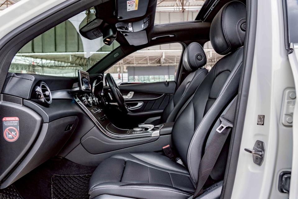 รหัสรถ NP44 BENZ GLC250d AMG 4MATIC 2017 12