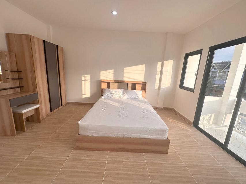 วนารมย์ ถ.ฉลองกรุง 24 17