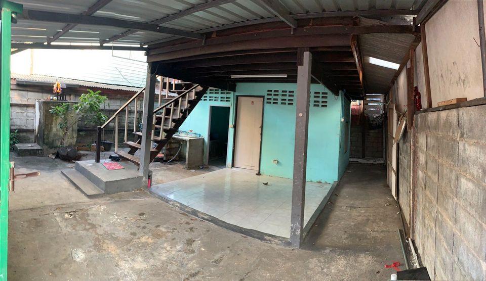 ขายบ้านเดี่ยว 2 ชั้น ครึ่งปูน ครึ่งไม้ รถยนต์จอดในบ้านได้ ใกล้รถไฟฟ้าสามแยกไฟฉาย และโรงพยาบาลศิริราช 10