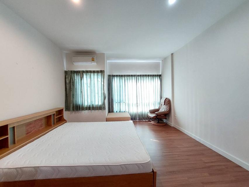 ขายบ้านใหม่สวย ทาวโฮมน์ ใกล้กรุงเทพกรีฑา ทำเลทอง 6