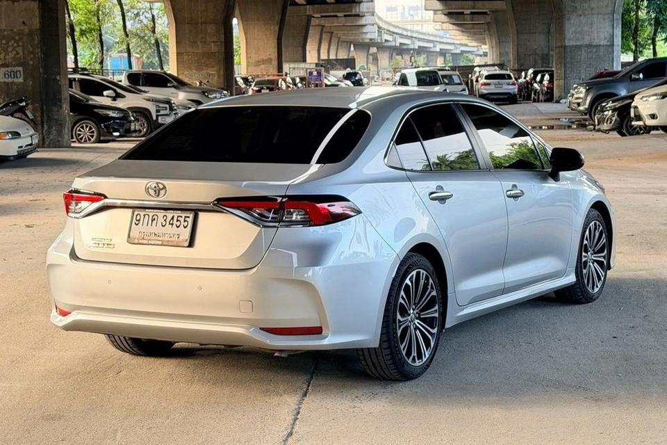 🚗 2021 Toyota Altis 1.8 Sport AT รูปที่ 5