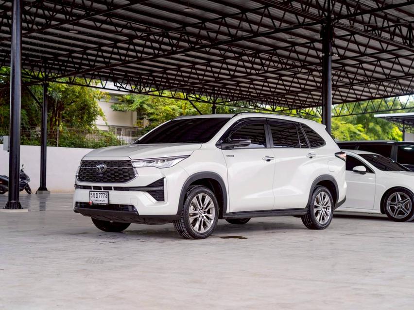 Toyota Innova Zenix 2.0 Hev Premium ปีจด 2024